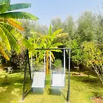Ilafe Farmhouse, Villa avec piscine chauffée privée et Jacuzzi pour familles