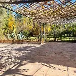 Ilafe Farmhouse, Villa avec piscine chauffée privée et Jacuzzi pour familles